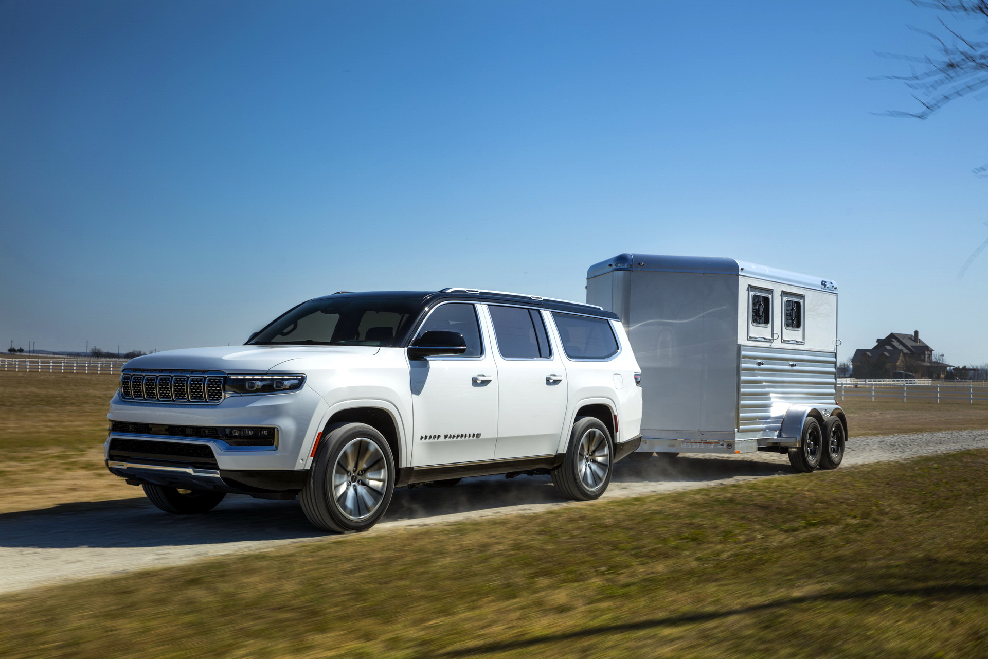 Download 2023 Jeep Grand Wagoneer L - Towing a Trailer HD Wallpaper 1921x1281 #34