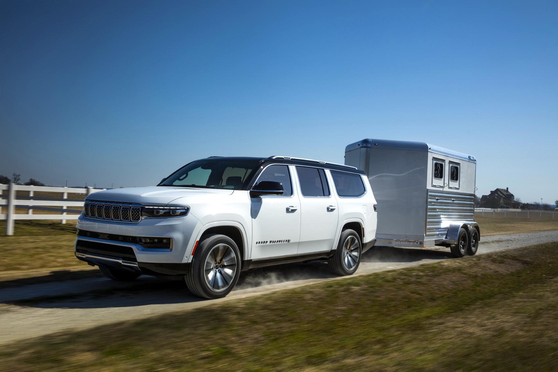 Download 2023 Jeep Grand Wagoneer L - Towing a Trailer HD Wallpaper 1921x1281 #35