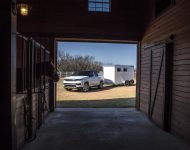 2023 Jeep Grand Wagoneer L - Towing a Trailer Wallpaper 190x150
