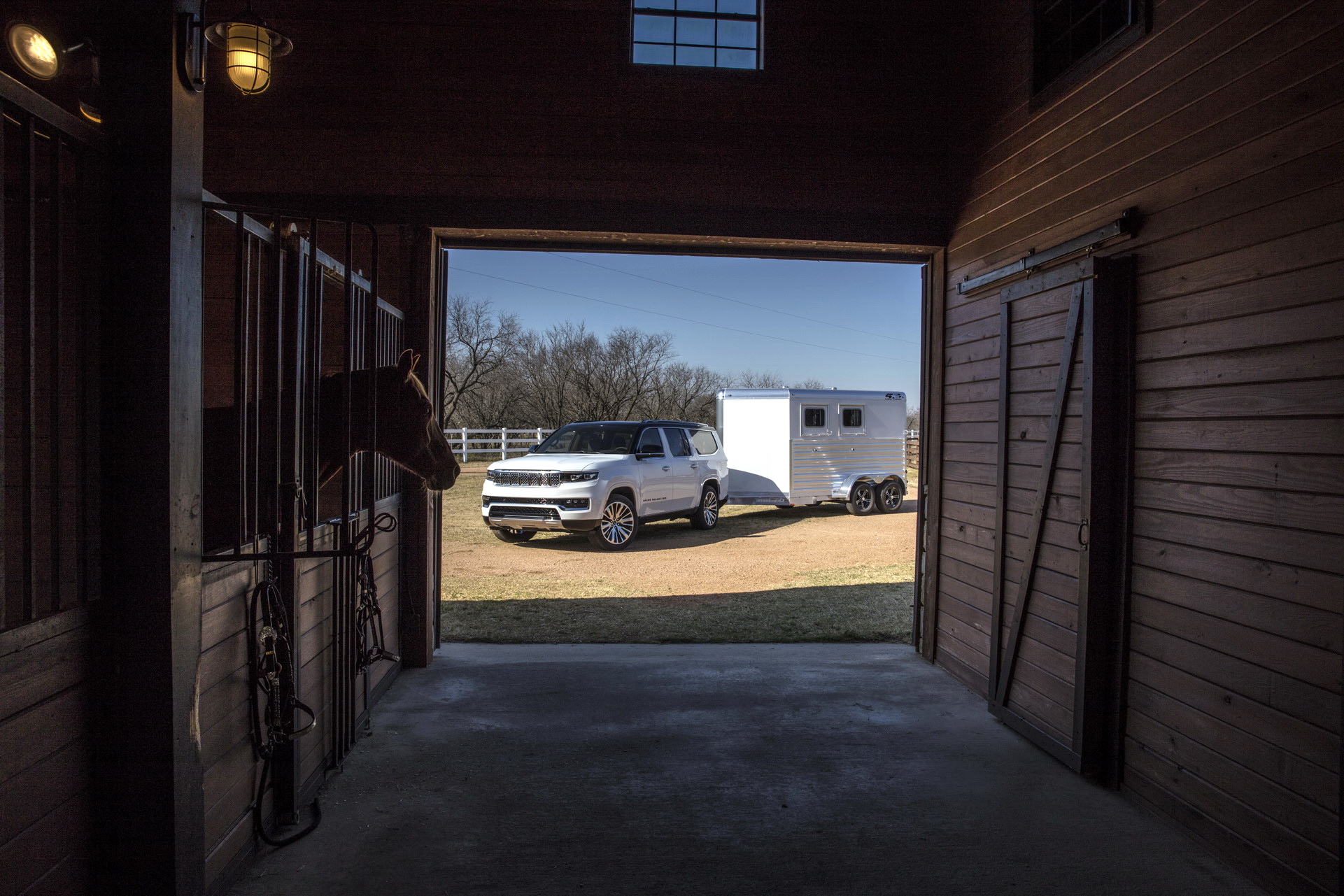 Download 2023 Jeep Grand Wagoneer L - Towing a Trailer HD Wallpaper 1921x1281 #19