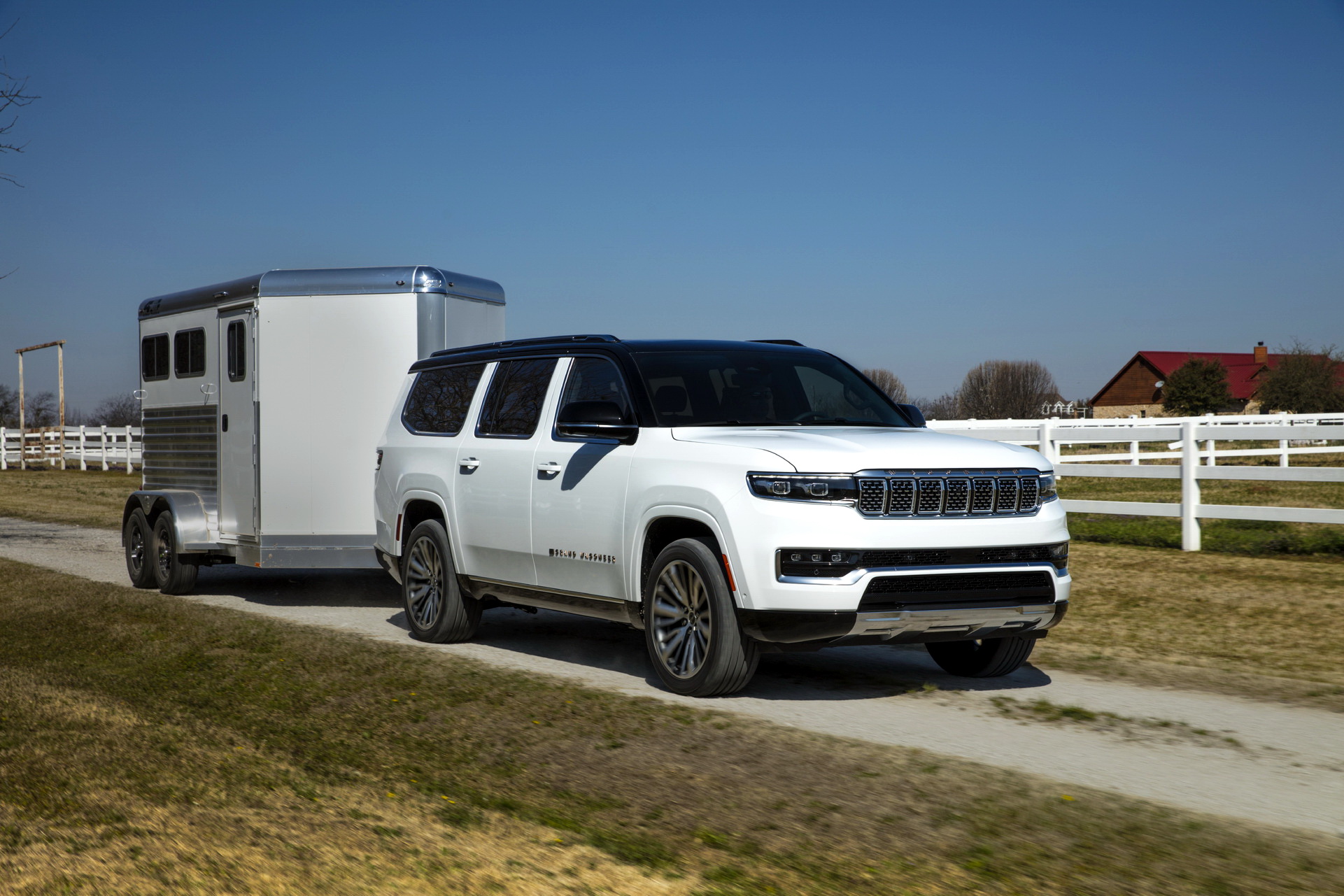 Download 2023 Jeep Grand Wagoneer L - Towing a Trailer HD Wallpaper 1921x1281 #36