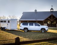 2023 Jeep Grand Wagoneer L - Towing a Trailer Wallpaper 190x150