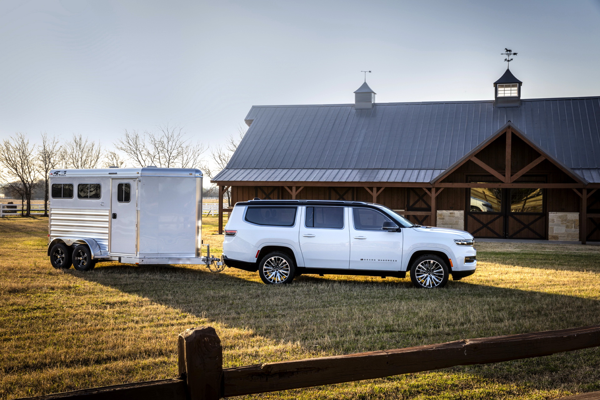 Download 2023 Jeep Grand Wagoneer L - Towing a Trailer HD Wallpaper 1921x1281 #20