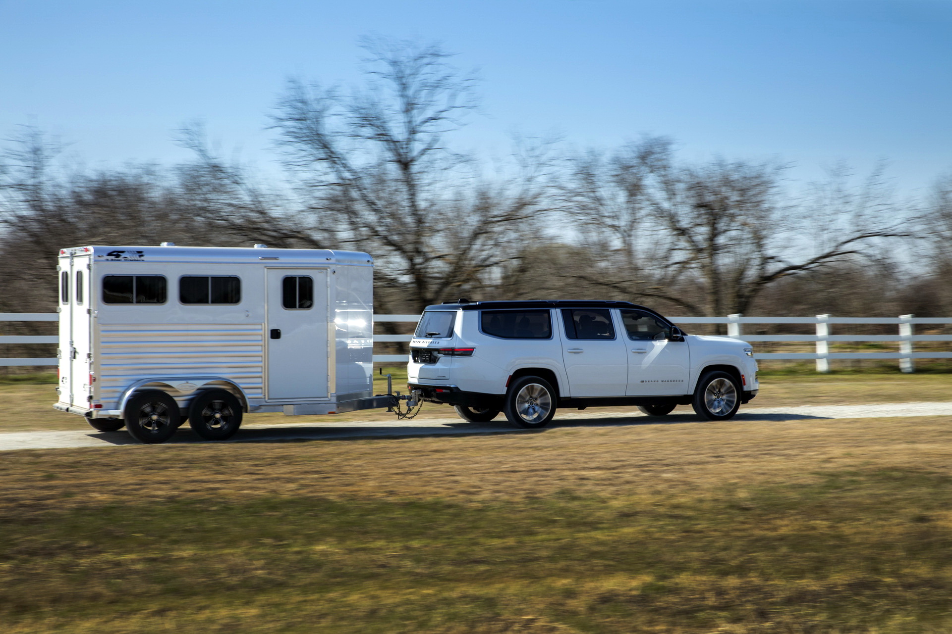 Download 2023 Jeep Grand Wagoneer L - Towing a Trailer HD Wallpaper 1921x1281 #42