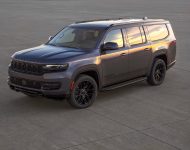 2023 Jeep Wagoneer L - Front Three-Quarter Wallpaper 190x150