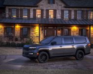 2023 Jeep Wagoneer L - Front Three-Quarter Wallpaper 190x150