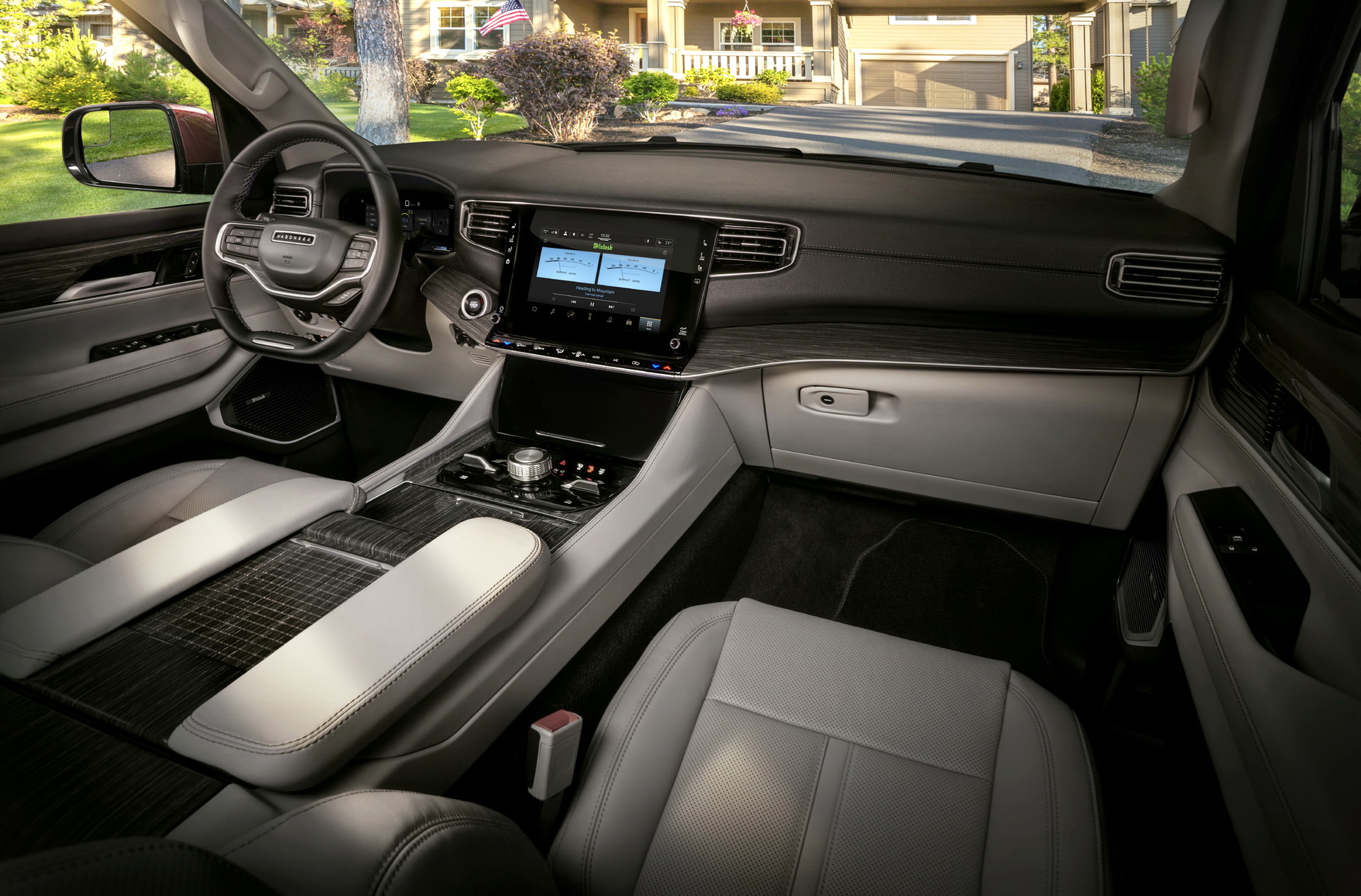Download 2023 Jeep Wagoneer L - Interior HD Wallpaper 1921x1265 #45