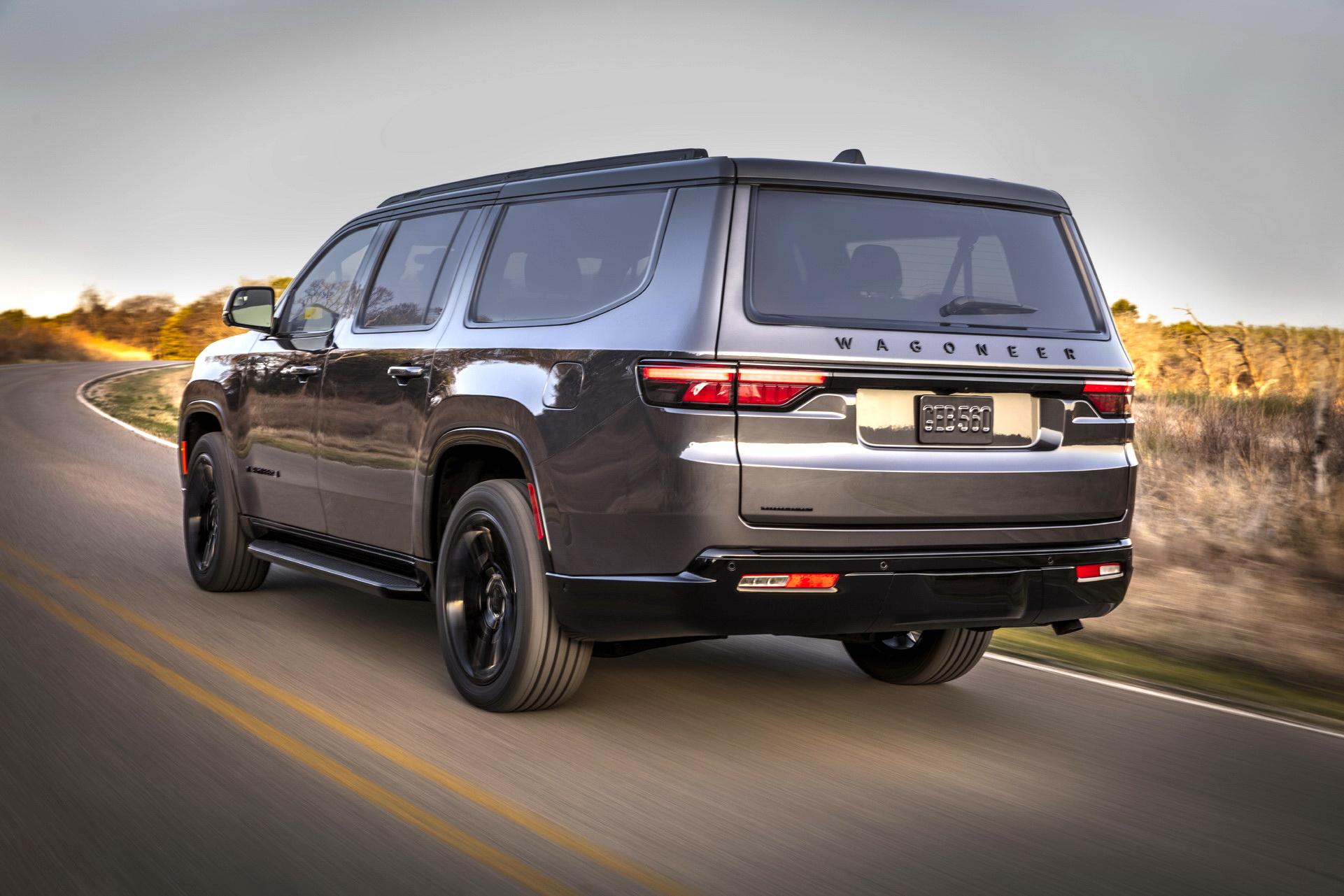 Download 2023 Jeep Wagoneer L - Rear Three-Quarter HD Wallpaper 1921x1281 #15