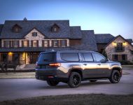 2023 Jeep Wagoneer L - Rear Three-Quarter Wallpaper 190x150