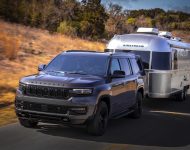 2023 Jeep Wagoneer L - Towing a Trailer Wallpaper 190x150