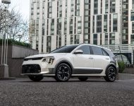 2023 Kia Niro - Front Three-Quarter Wallpaper 190x150