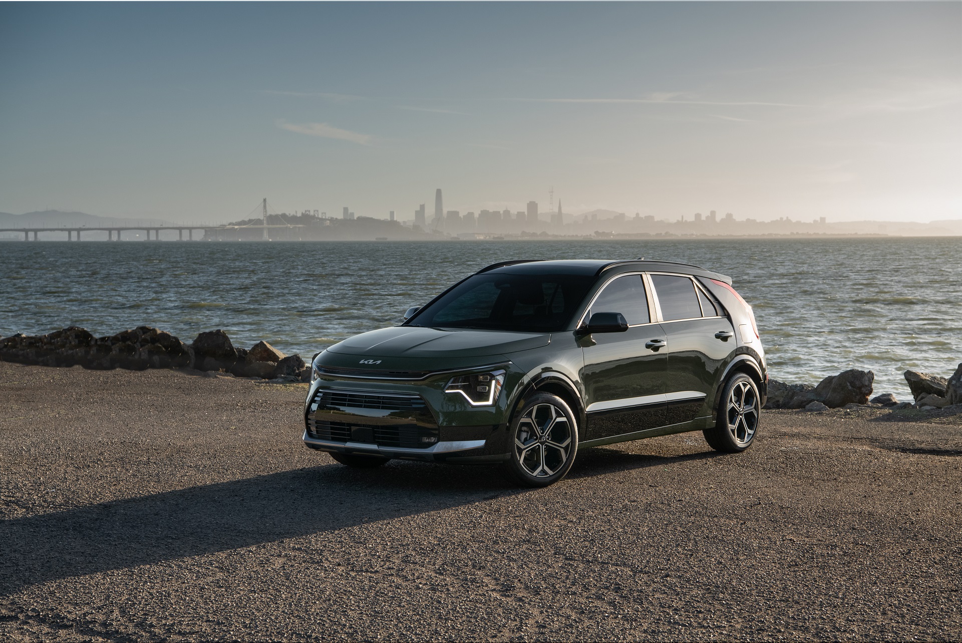 Download 2023 Kia Niro - Front Three-Quarter HD Wallpaper 1921x1283 #9