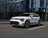 2023 Kia Niro - Front Three-Quarter Wallpaper 190x150