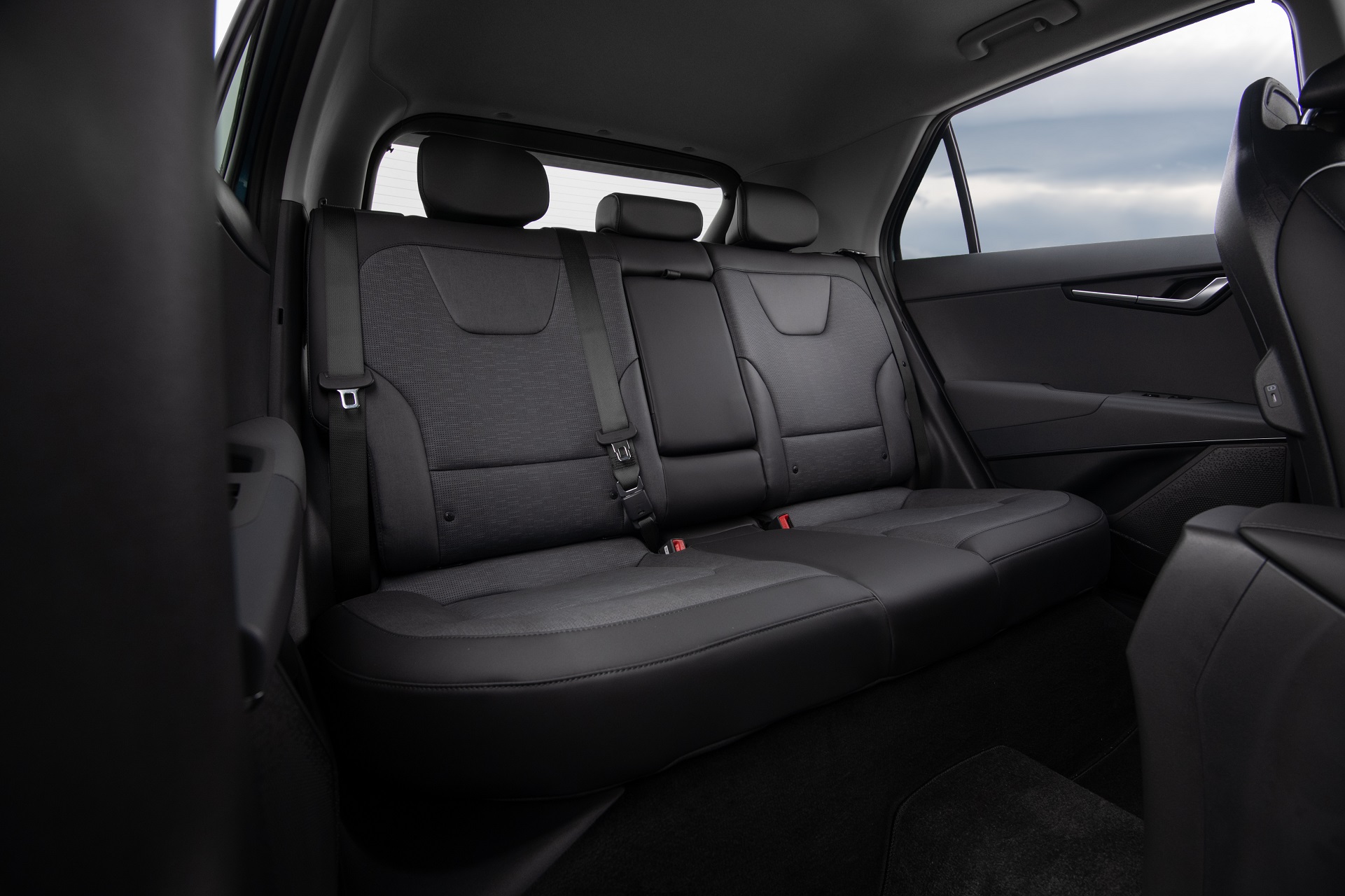 Download 2023 Kia Niro - Interior, Rear Seats HD Wallpaper 1921x1280 #50