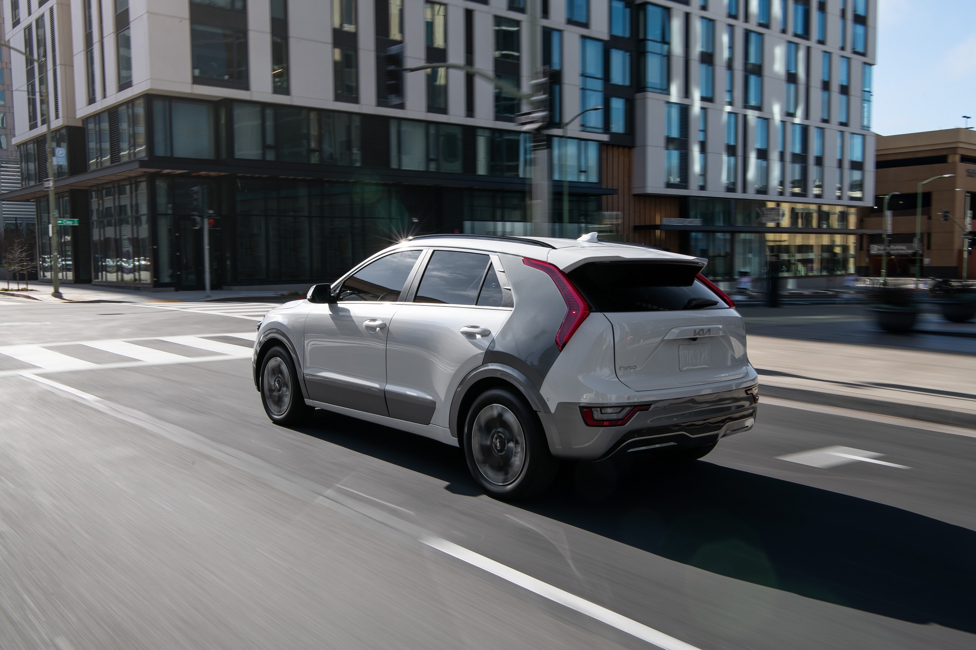 Download 2023 Kia Niro - Rear Three-Quarter HD Wallpaper 1921x1280 #29