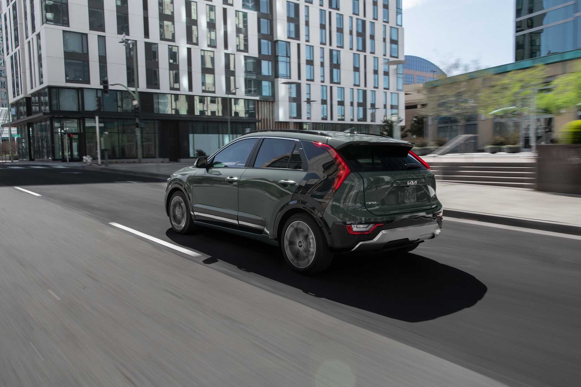 Download 2023 Kia Niro - Rear Three-Quarter HD Wallpaper 1921x1280 #7
