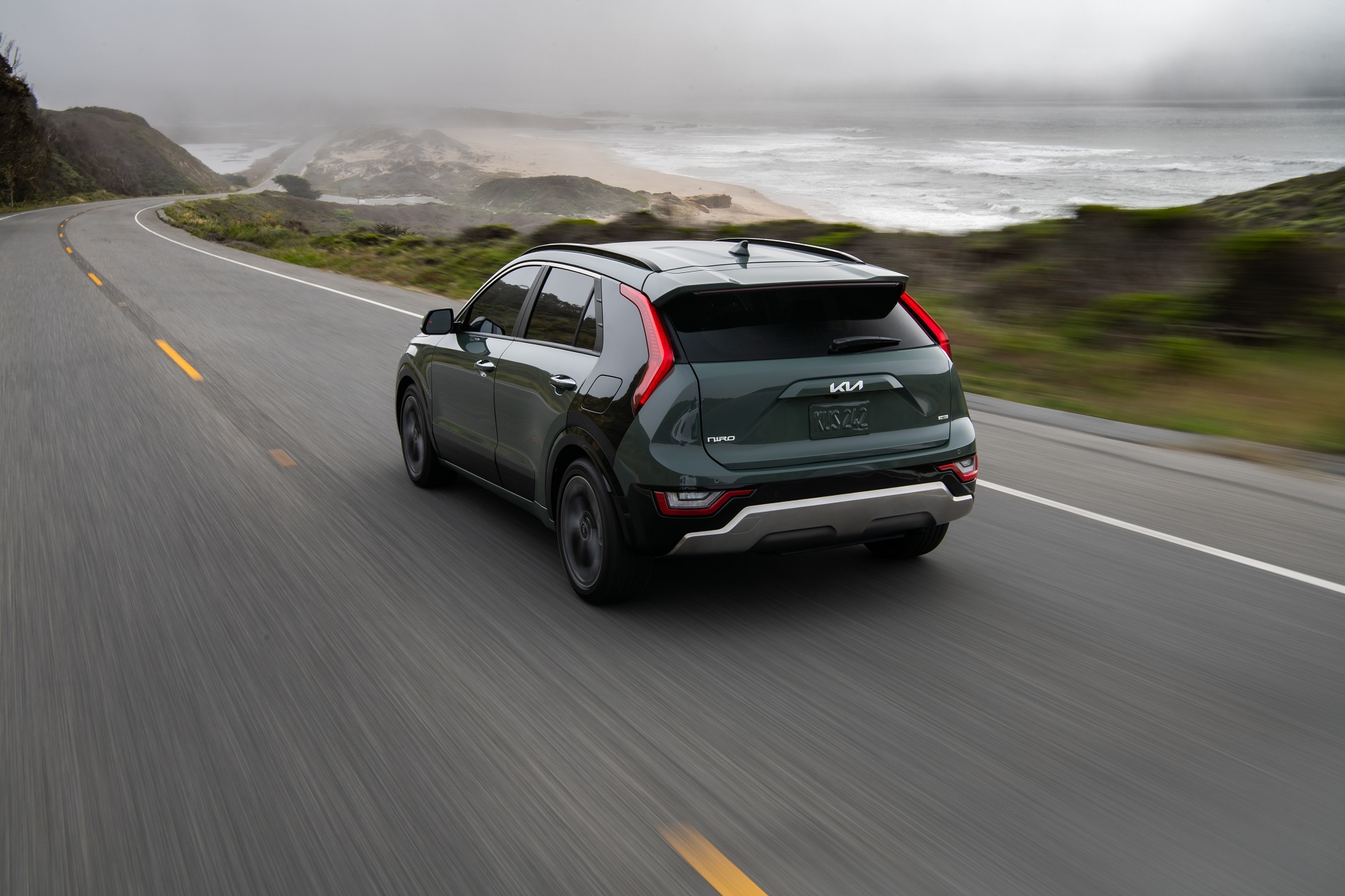 Download 2023 Kia Niro - Rear HD Wallpaper 1921x1280 #3