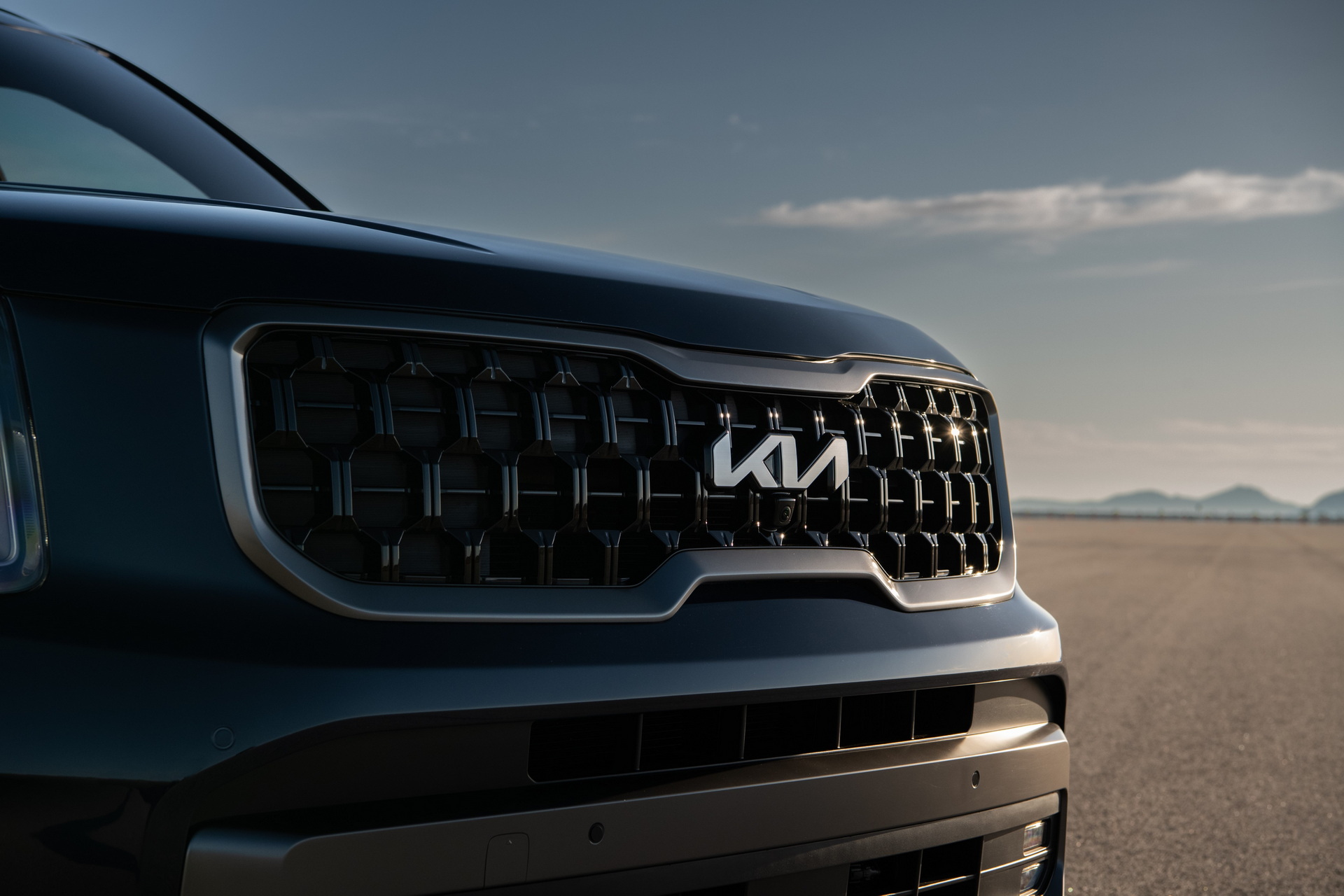 Download 2023 Kia Telluride X-Pro - Grille HD Wallpaper 1920x1280 #15
