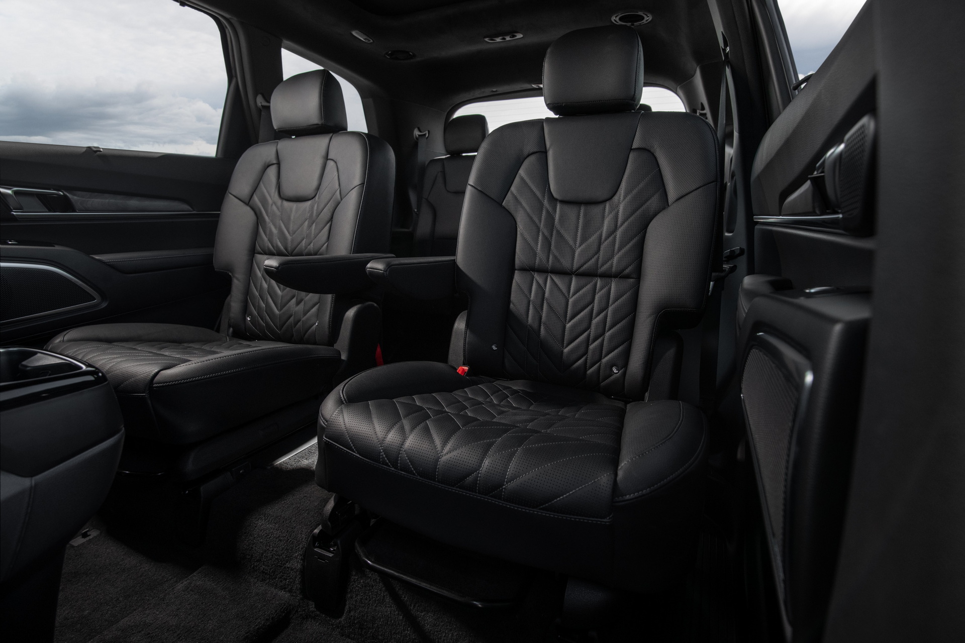 Download 2023 Kia Telluride X-Pro - Interior, Rear Seats HD Wallpaper 1920x1280 #34