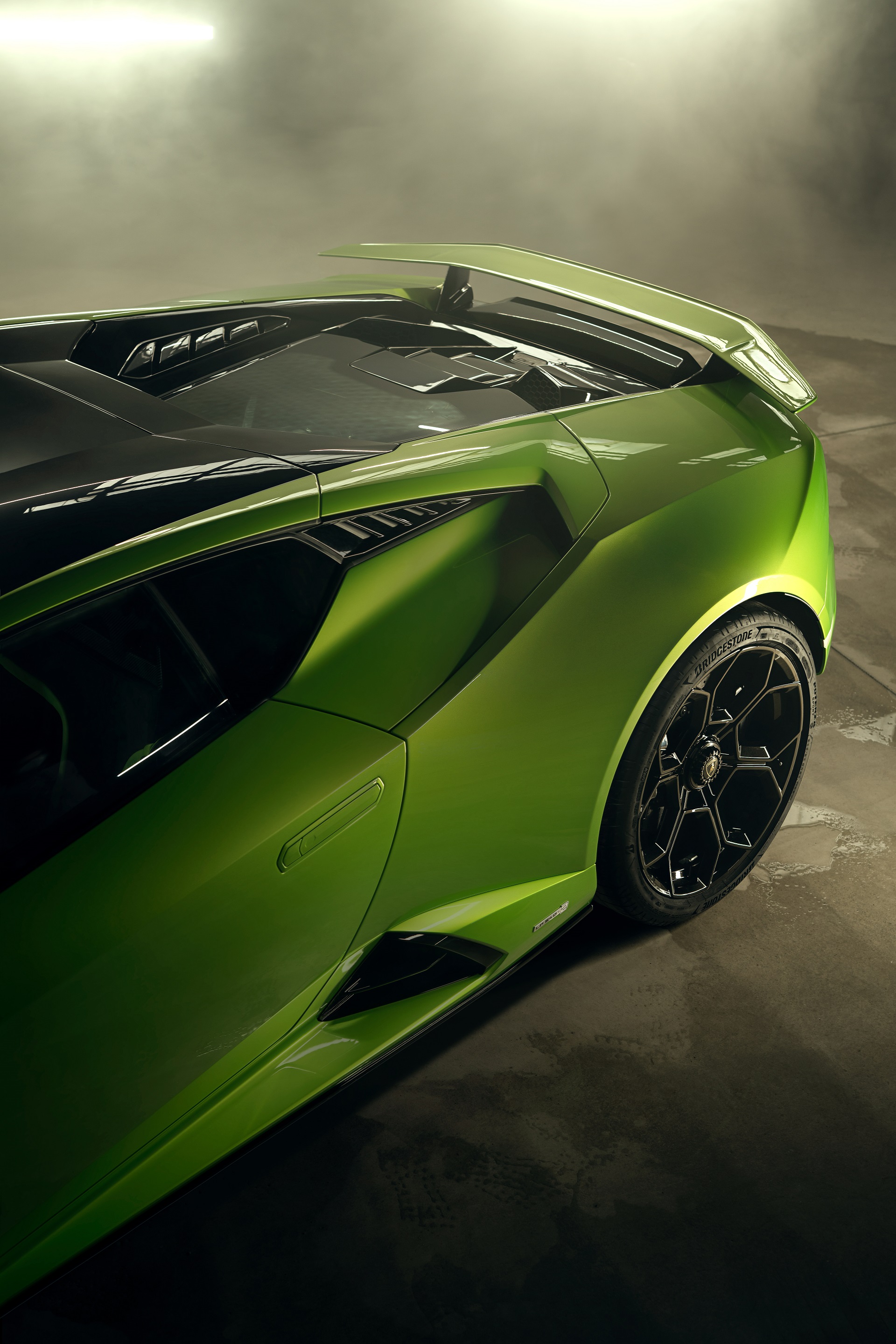 Download 2023 Lamborghini Huracán Tecnica - Detail HD Phone Wallpaper 1920x2880 #32