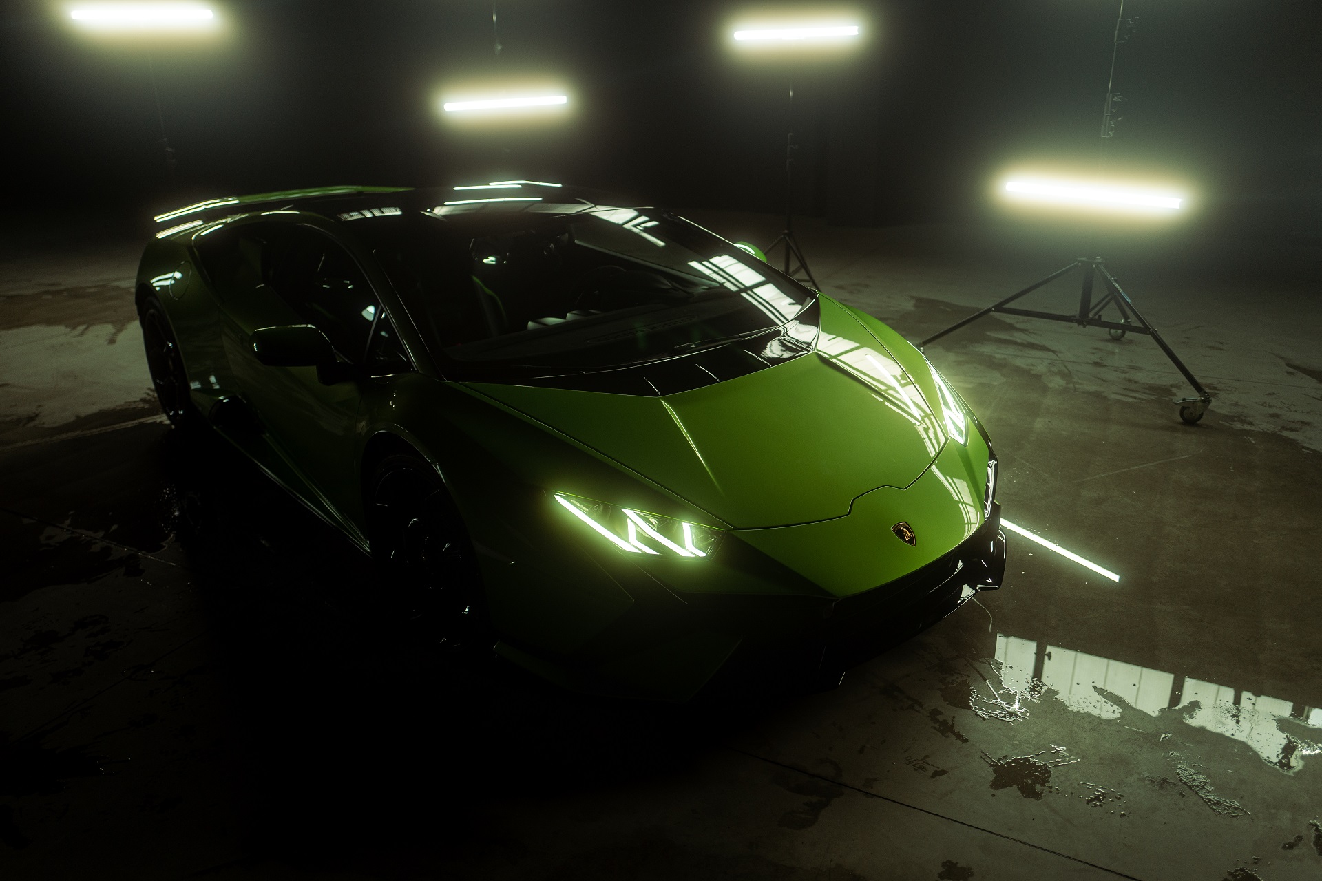 Download 2023 Lamborghini Huracán Tecnica - Front Three-Quarter HD Wallpaper 1920x1280 #14