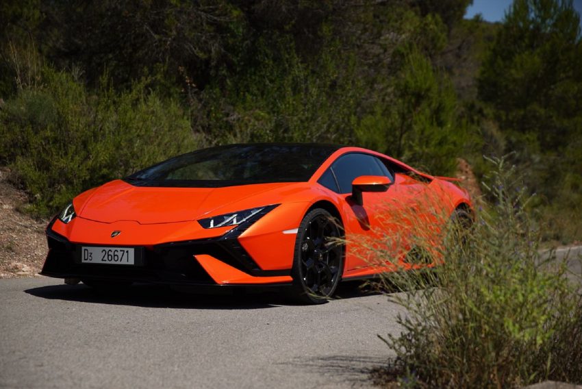 2023 Lamborghini Huracán Tecnica - Front Three-Quarter Wallpaper 850x568 #169