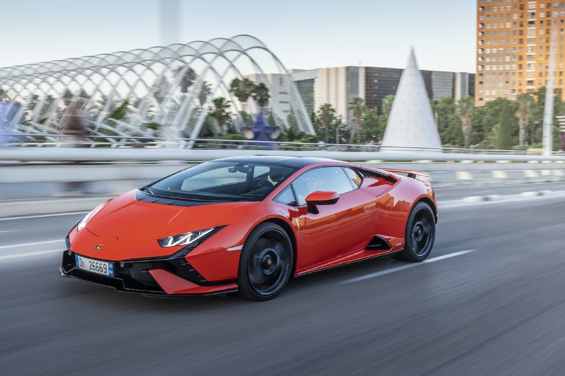 Download 2023 Lamborghini Huracán Tecnica - Front Three-Quarter HD Wallpaper 1921x1280 #133