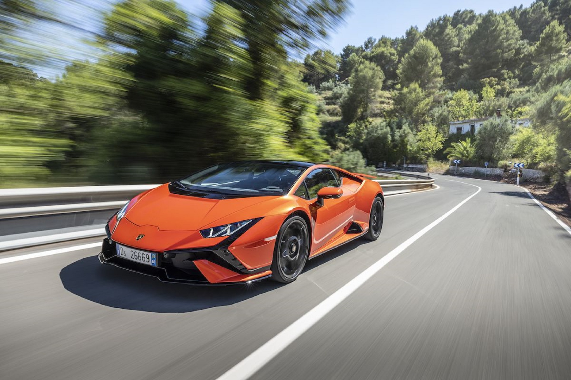 Download 2023 Lamborghini Huracán Tecnica - Front Three-Quarter HD Wallpaper 1921x1280 #83
