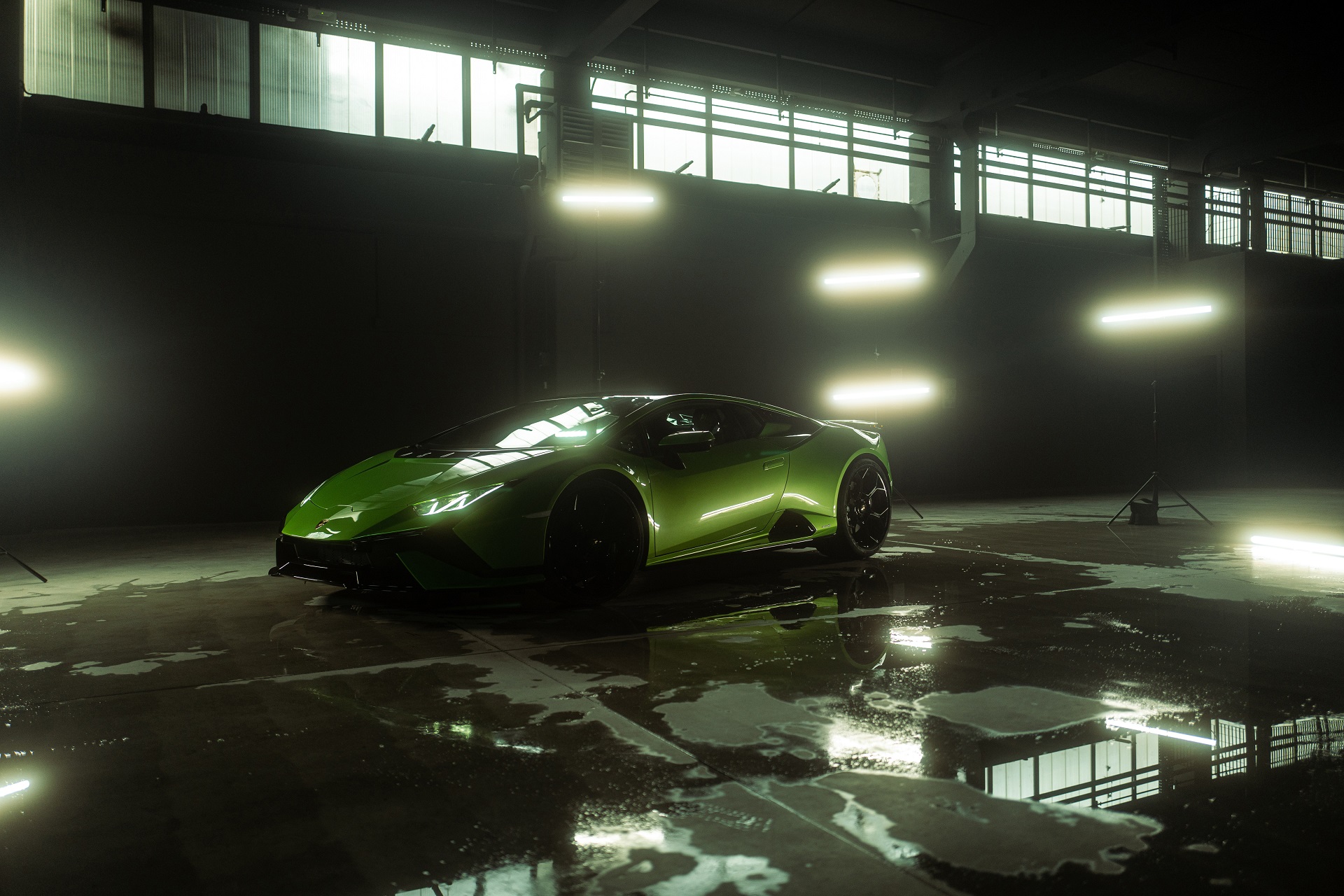 Download 2023 Lamborghini Huracán Tecnica - Front Three-Quarter HD Wallpaper 1920x1280 #16