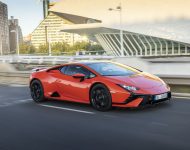 2023 Lamborghini Huracán Tecnica - Front Three-Quarter Wallpaper 190x150