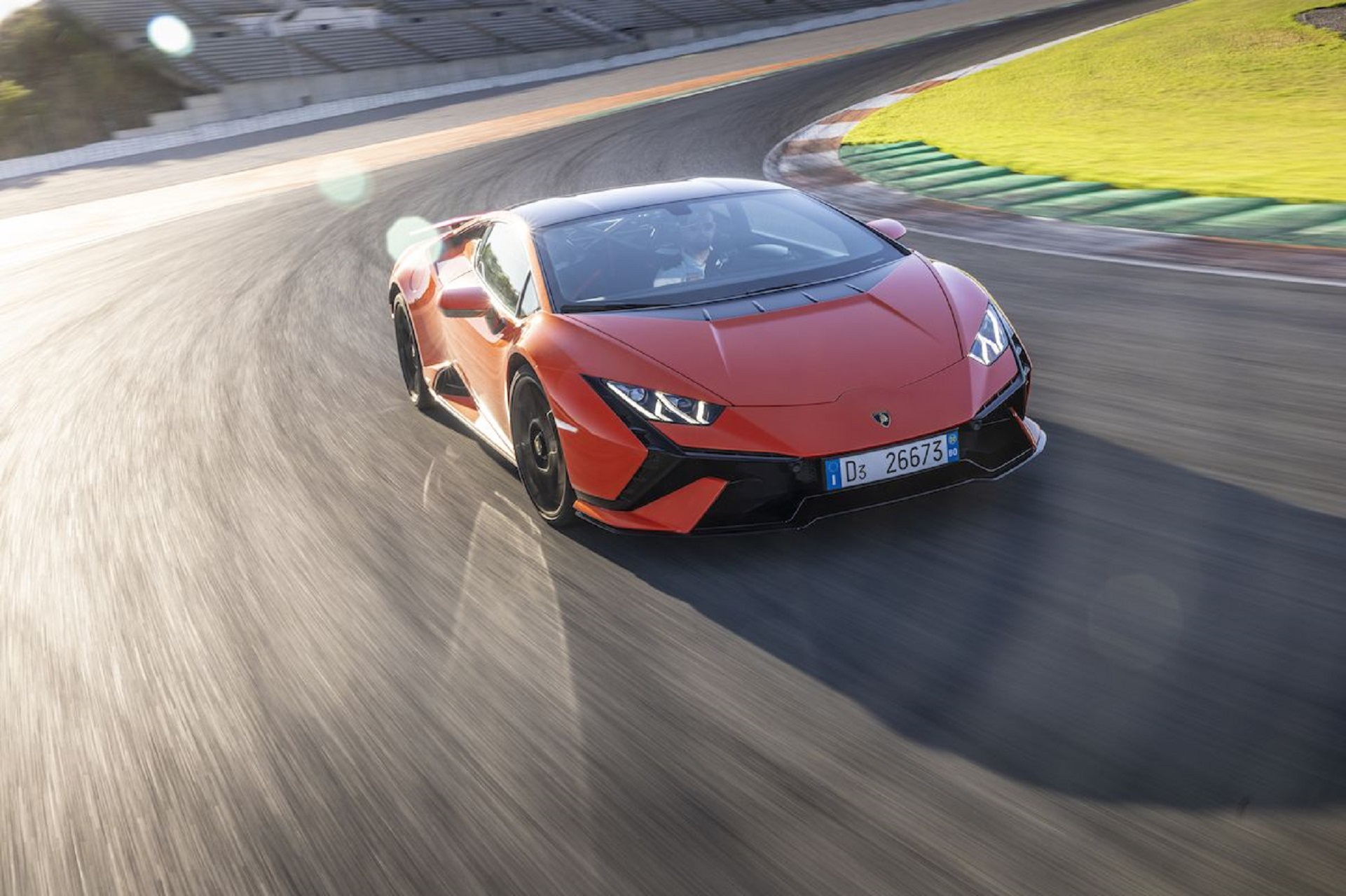 Download 2023 Lamborghini Huracán Tecnica - Front HD Wallpaper 1921x1280 #103