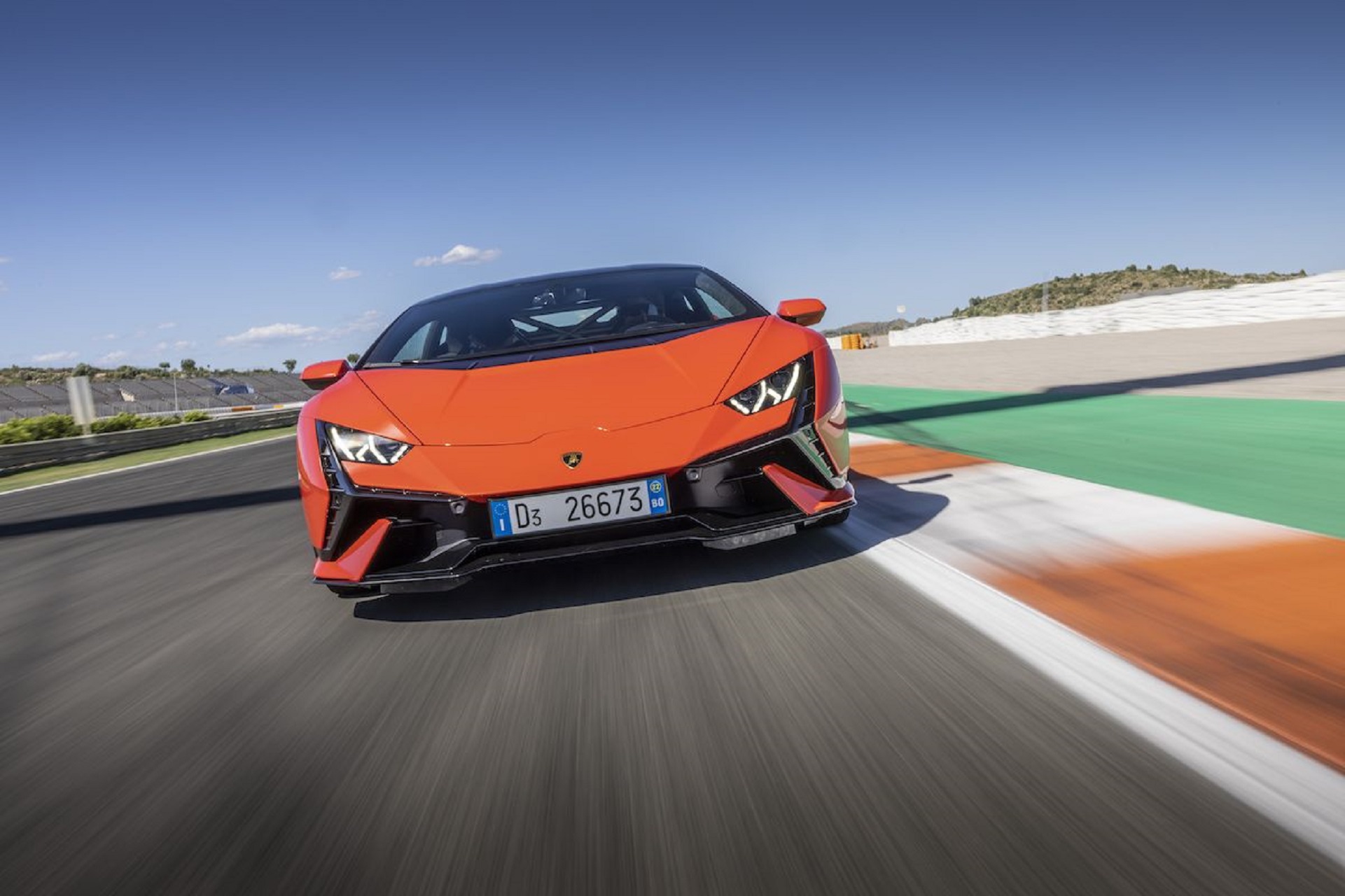 Download 2023 Lamborghini Huracán Tecnica - Front HD Wallpaper 1921x1280 #126