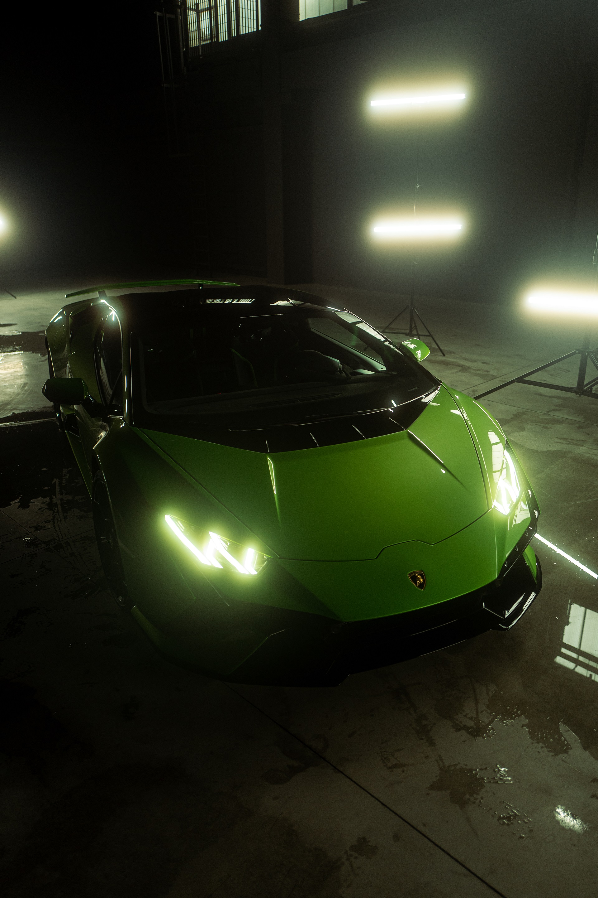 Download 2023 Lamborghini Huracán Tecnica - Front HD Phone Wallpaper 1920x2880 #28