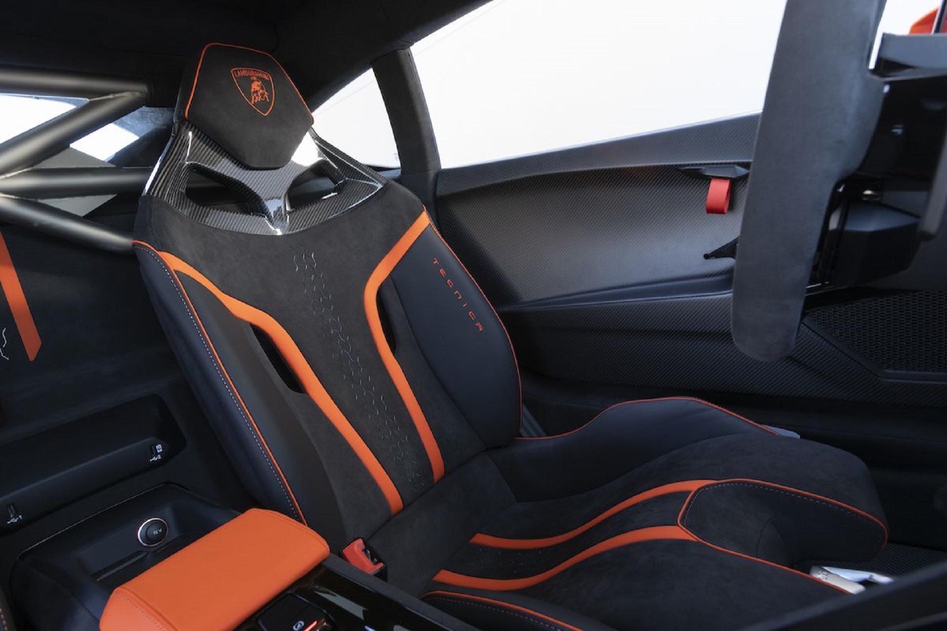 Download 2023 Lamborghini Huracán Tecnica - Interior, Seats HD Wallpaper 1921x1280 #209