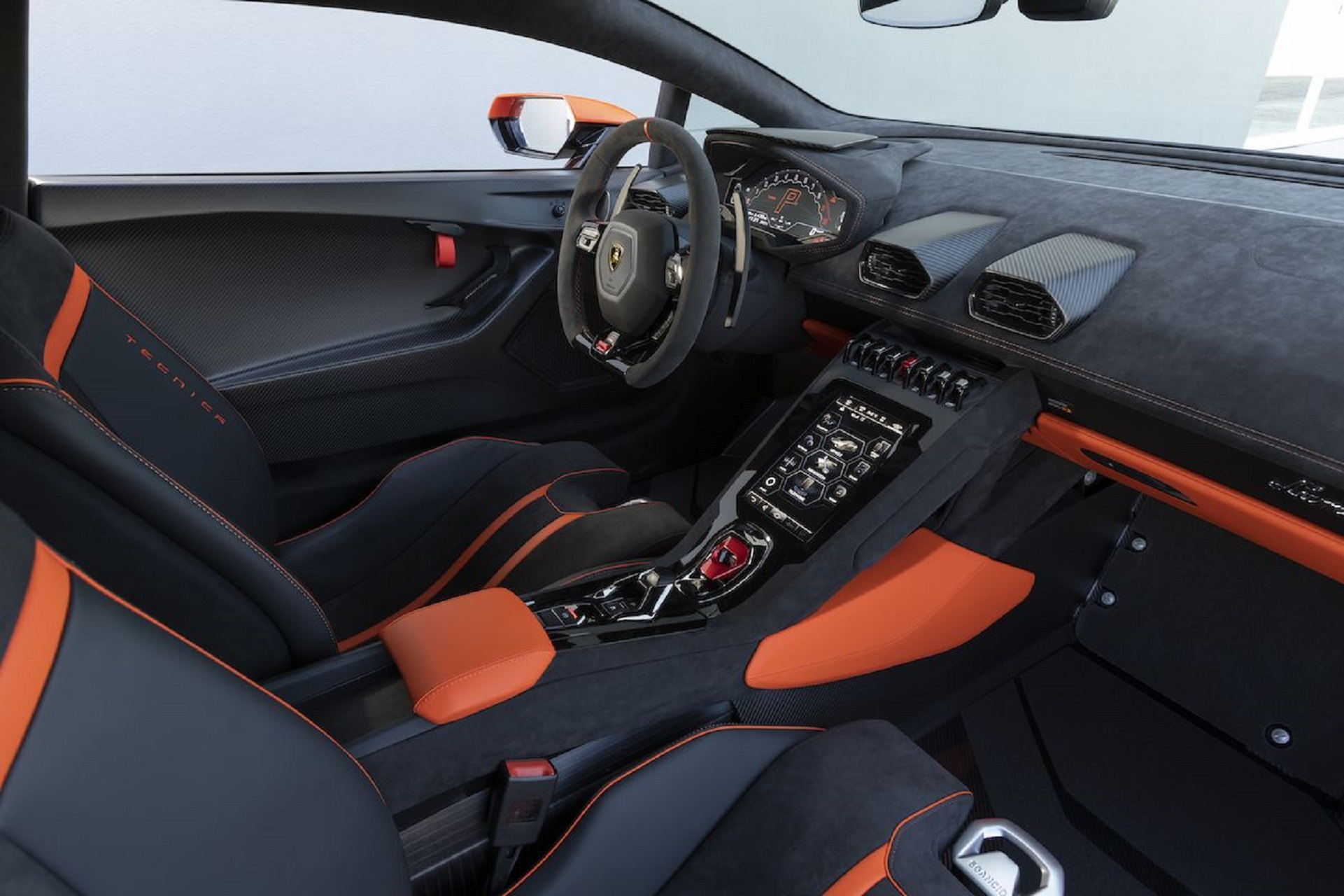 Download 2023 Lamborghini Huracán Tecnica - Interior HD Wallpaper 1921x1280 #215