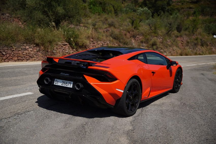 2023 Lamborghini Huracán Tecnica - Rear Three-Quarter Wallpaper 850x568 #174