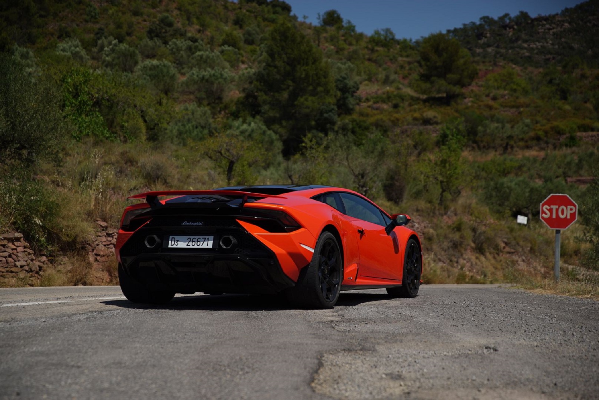 Download 2023 Lamborghini Huracán Tecnica - Rear Three-Quarter HD Wallpaper 1921x1283 #175