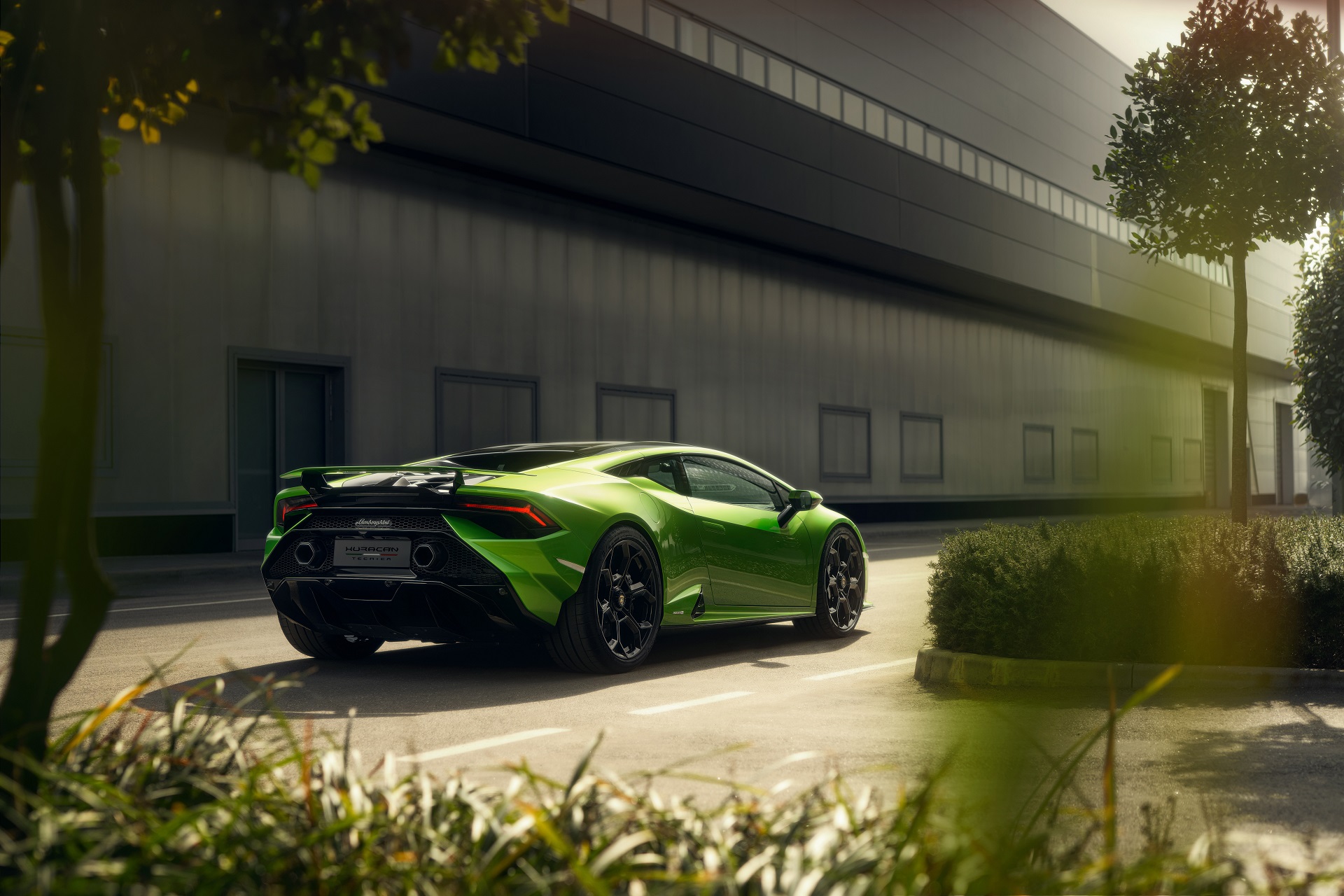 Download 2023 Lamborghini Huracán Tecnica - Rear Three-Quarter HD Wallpaper 1920x1280 #7