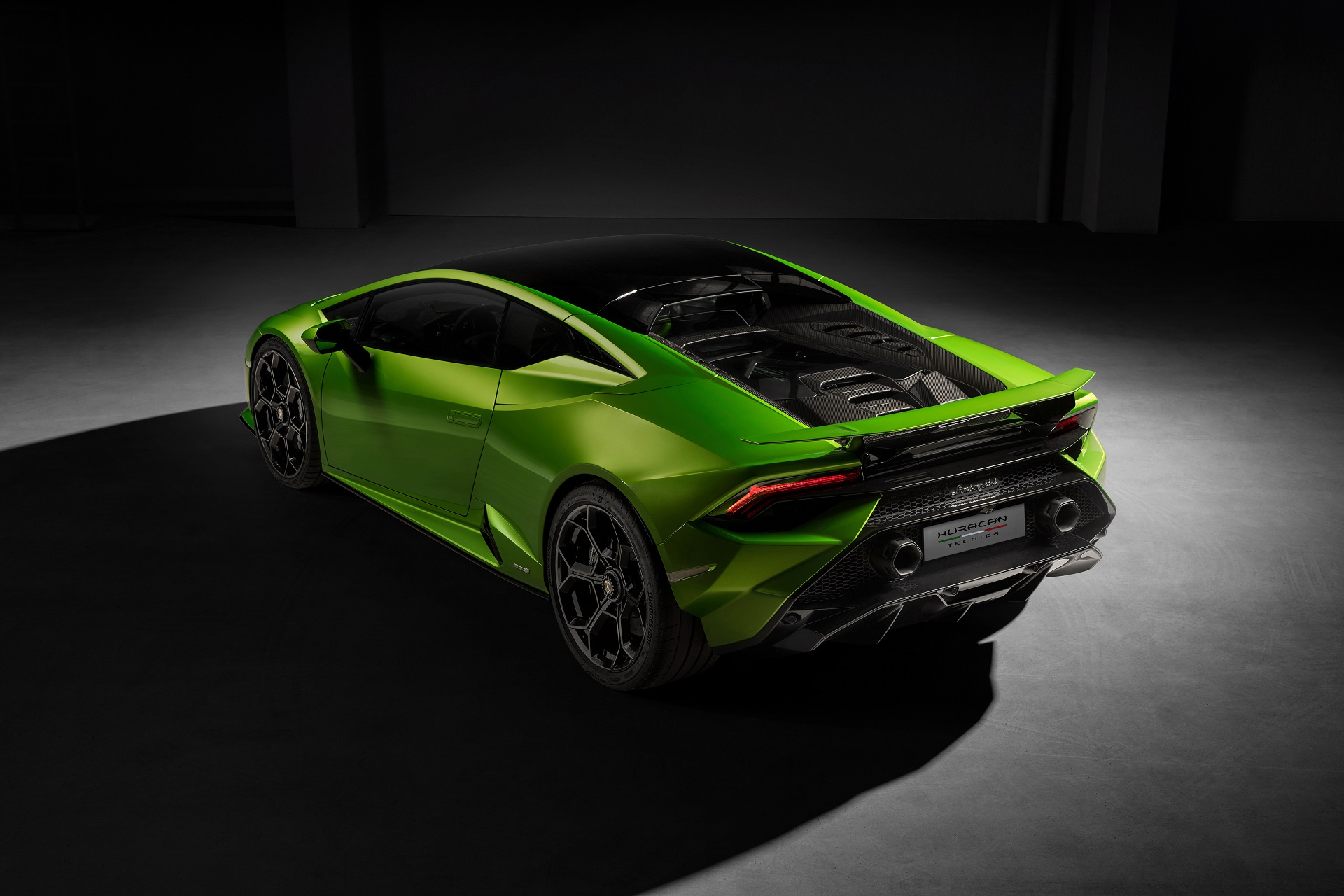 Download 2023 Lamborghini Huracán Tecnica - Rear Three-Quarter HD Wallpaper 1920x1280 #39