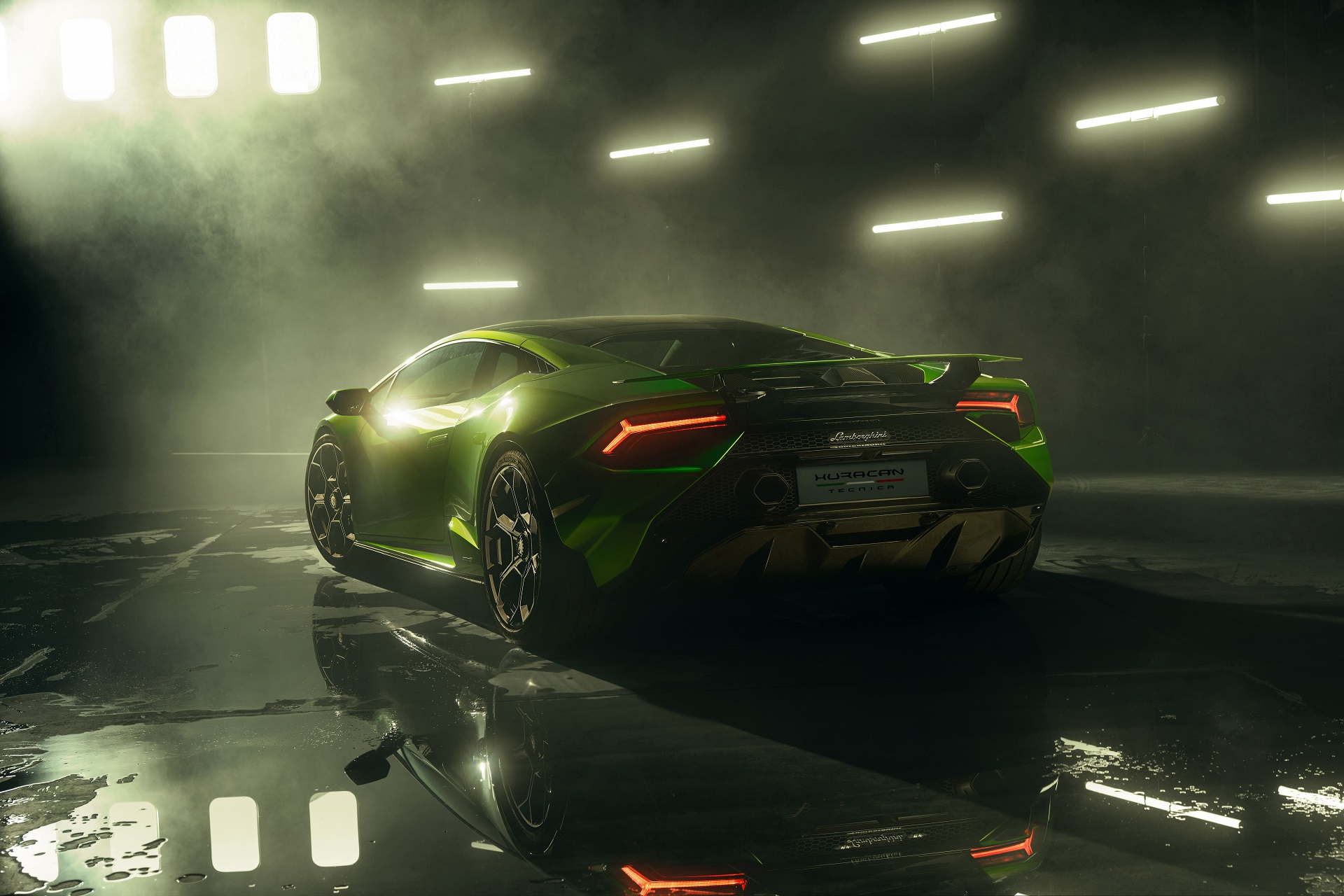 Download 2023 Lamborghini Huracán Tecnica - Rear HD Wallpaper 1920x1280 #18