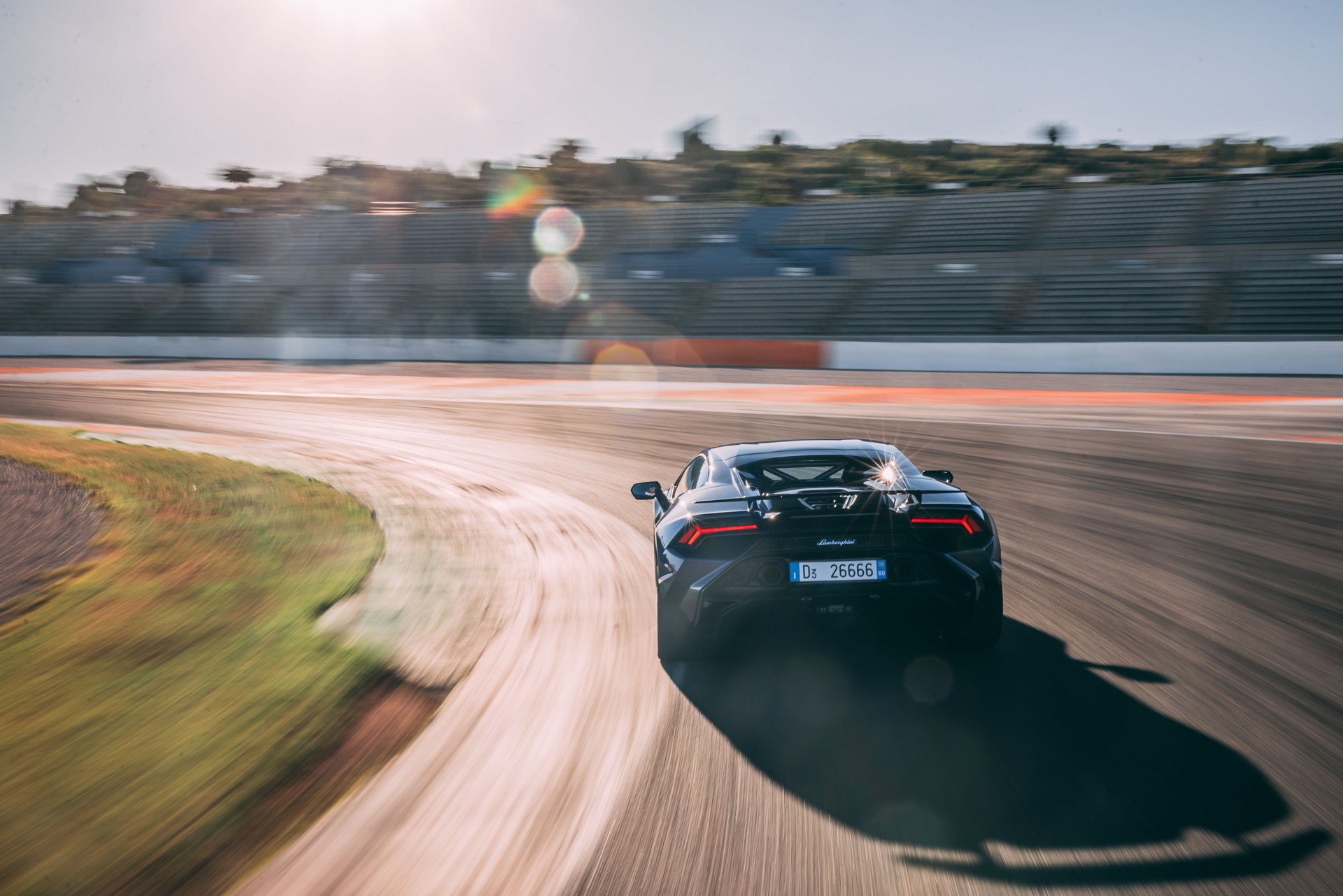 Download 2023 Lamborghini Huracán Tecnica - Rear HD Wallpaper 1920x1281 #78