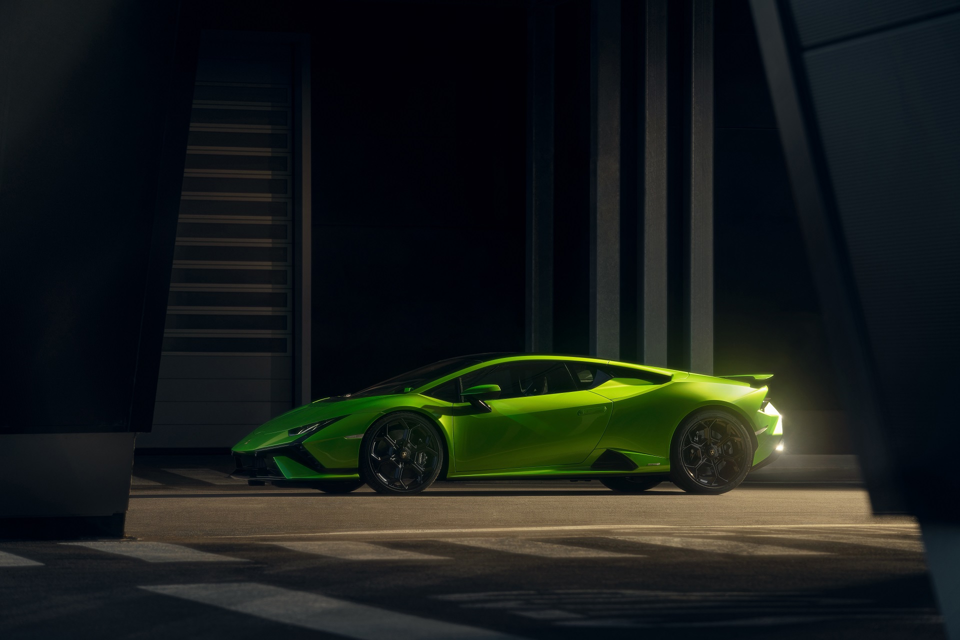 Download 2023 Lamborghini Huracán Tecnica - Side HD Wallpaper 1920x1280 #11