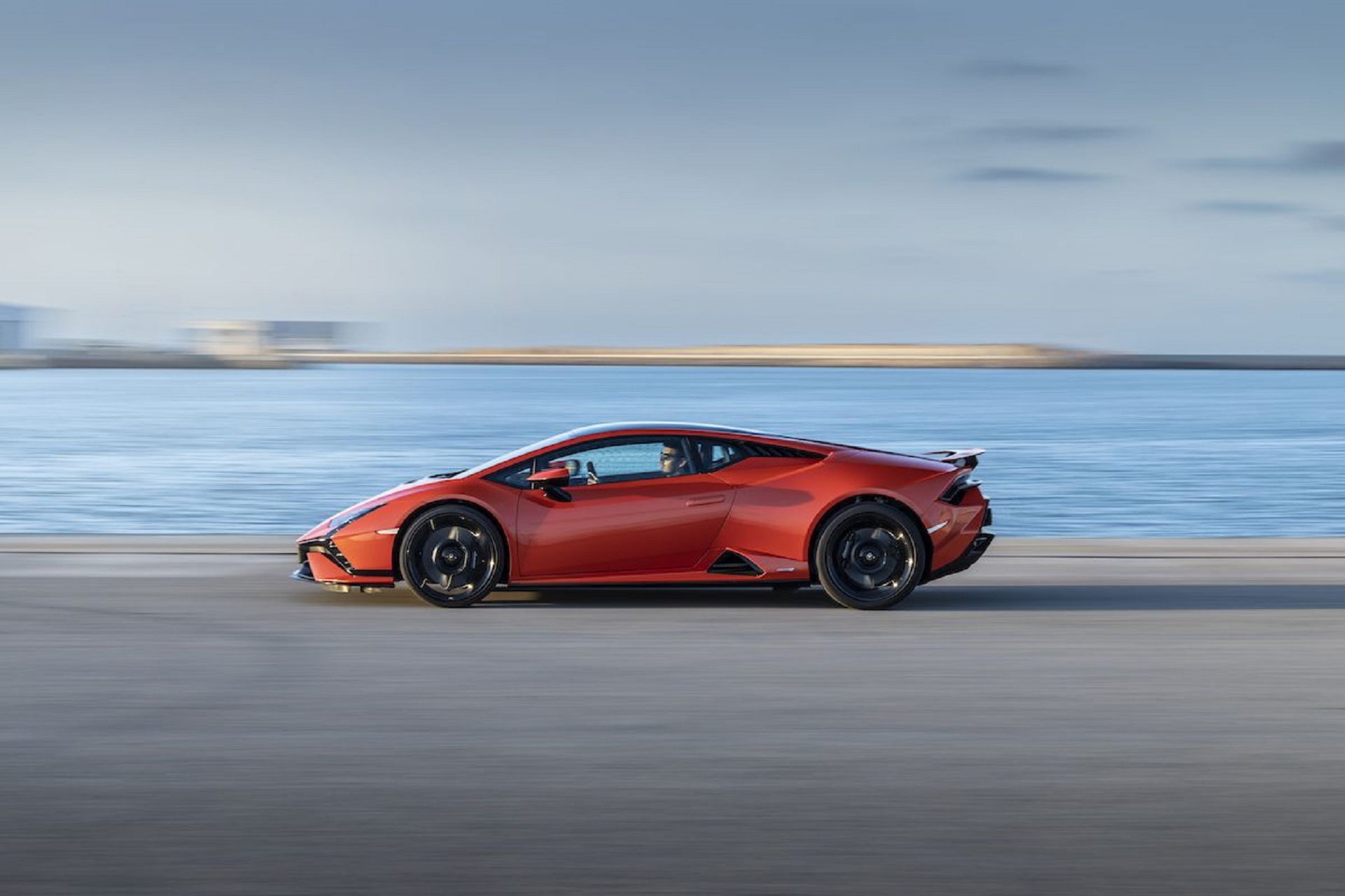 Download 2023 Lamborghini Huracán Tecnica - Side HD Wallpaper 1921x1280 #168