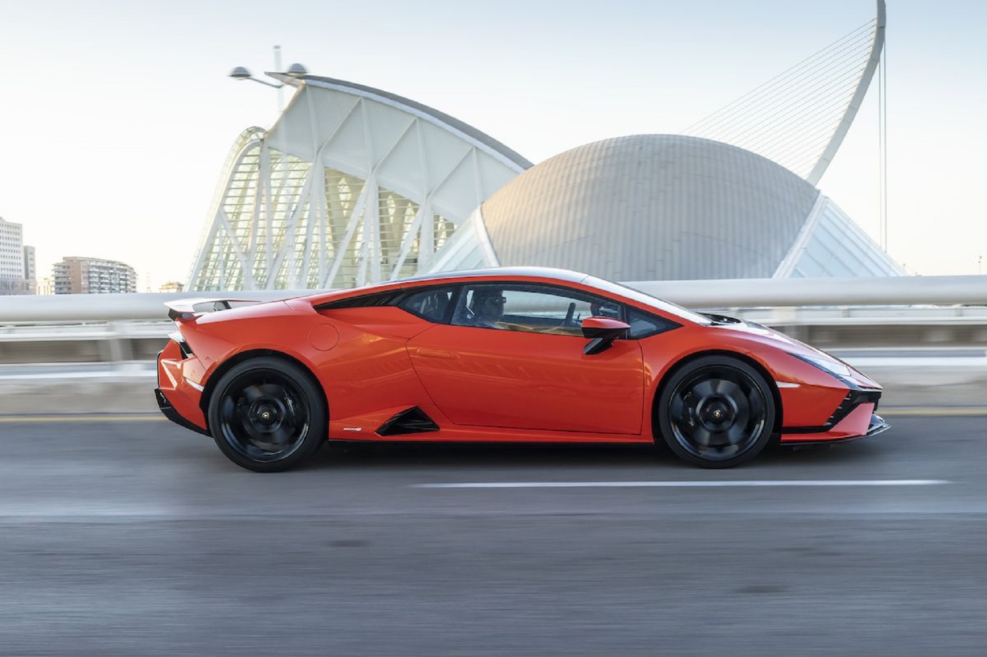 Download 2023 Lamborghini Huracán Tecnica - Side HD Wallpaper 1921x1280 #153