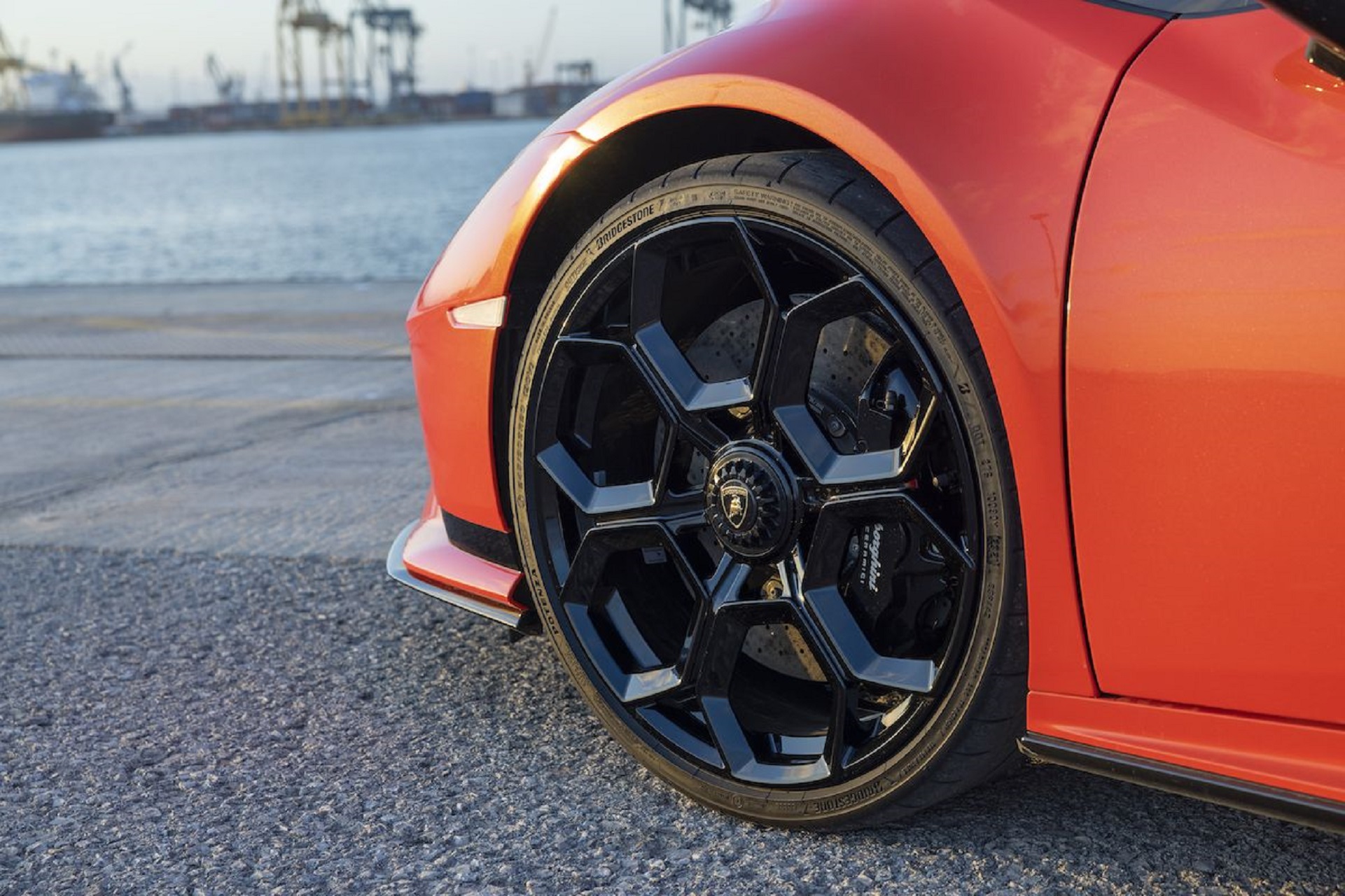 Download 2023 Lamborghini Huracán Tecnica - Wheel HD Wallpaper 1921x1280 #185