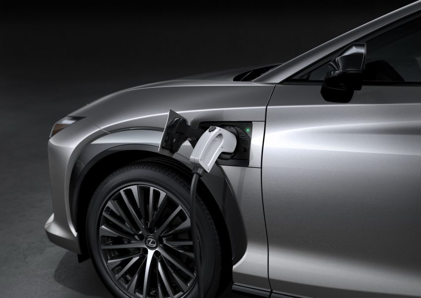 2023 Lexus RZ 450e - Charging Connector Wallpaper 850x603 #75