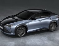 2023 Lexus RZ 450e - Front Three-Quarter Wallpaper 190x150