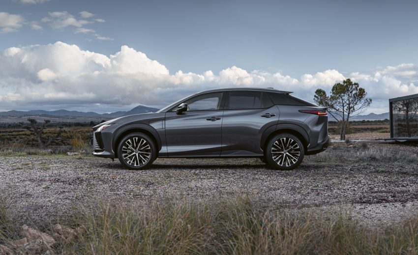 2023 Lexus RZ 450e - Side Wallpaper 850x519 #19
