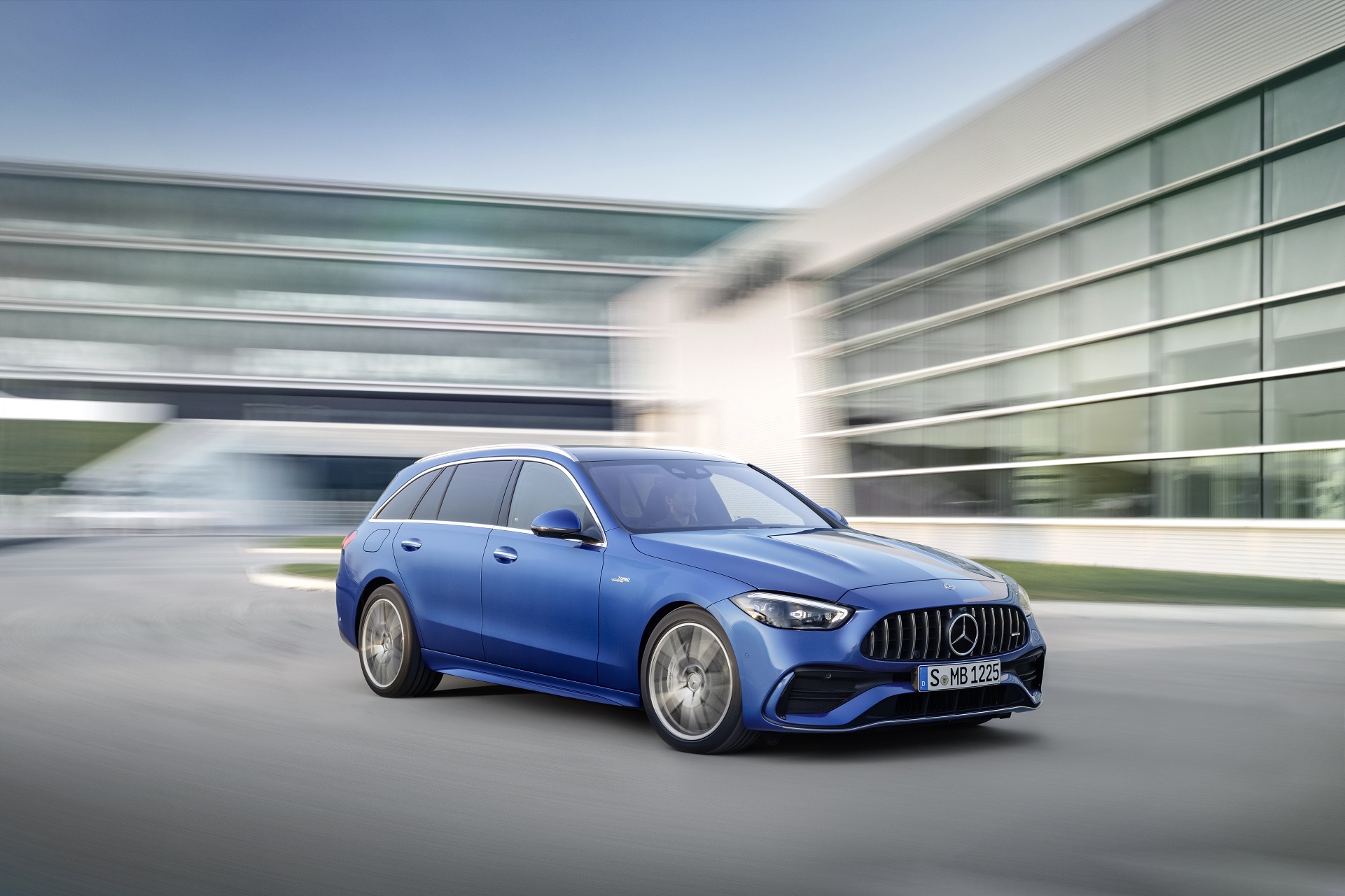 Download 2023 Mercedes-AMG C 43 Estate - Front Three-Quarter HD Wallpaper 1921x1281 #12