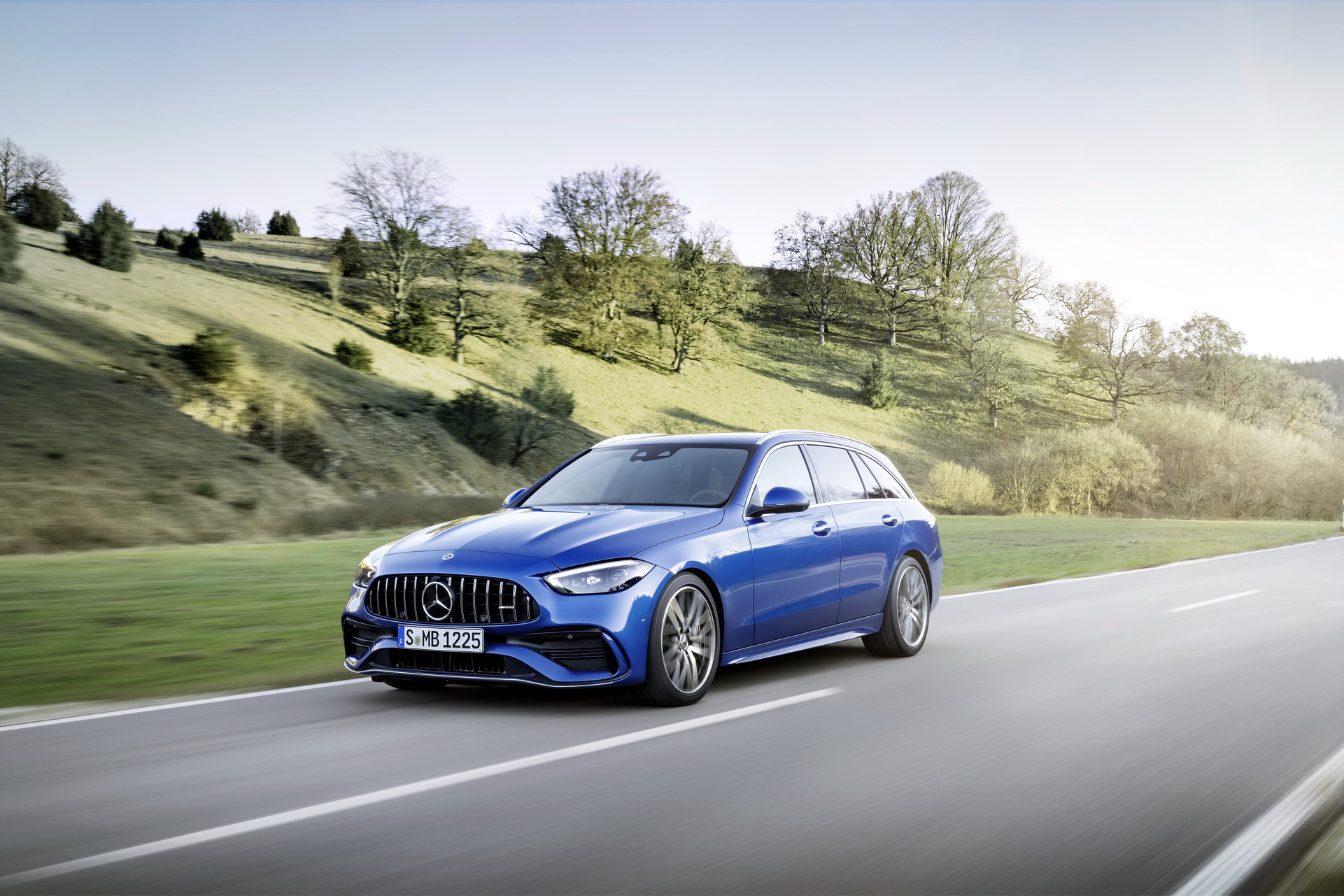 Download 2023 Mercedes-AMG C 43 Estate - Front Three-Quarter HD Wallpaper 1921x1281 #3